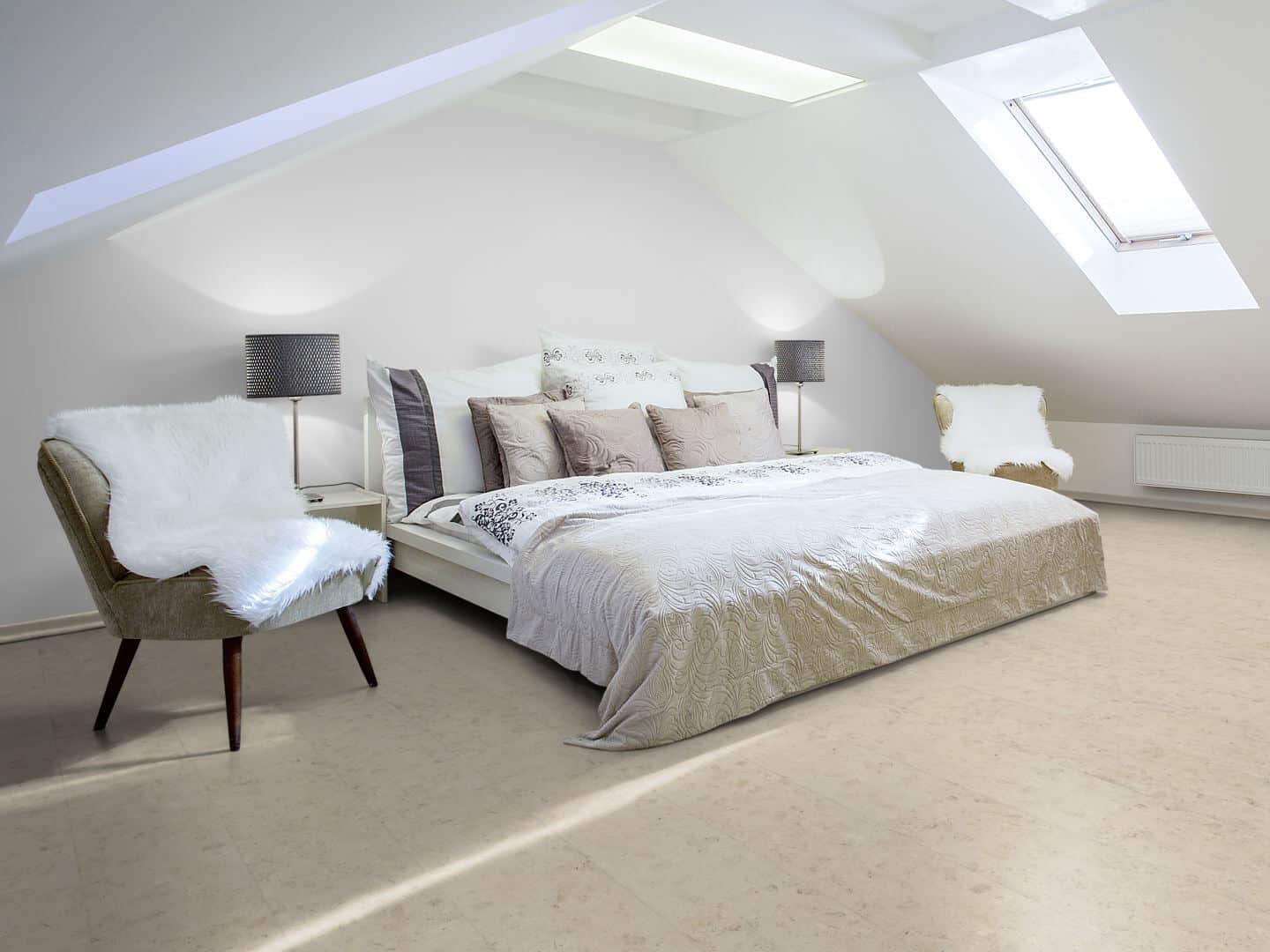 A white cork floor from Bricoflor in a bedroom