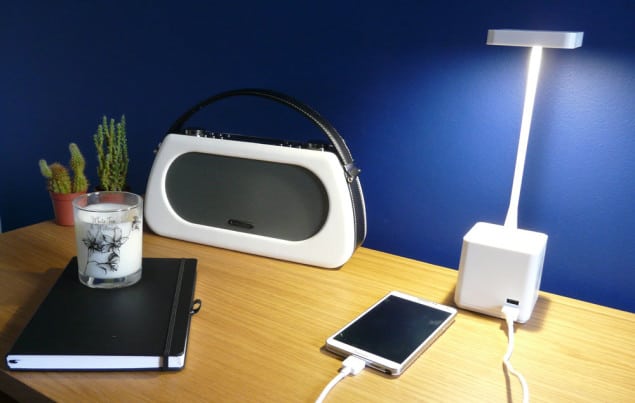 Cubert LED lamp with power and charging