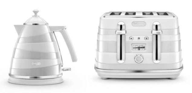 De'Longhi Avvolta White Kettle and Toaster