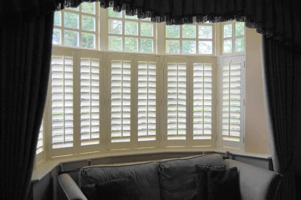 Diamond Shutters in a bay window - how to choose the right window shutters for your home