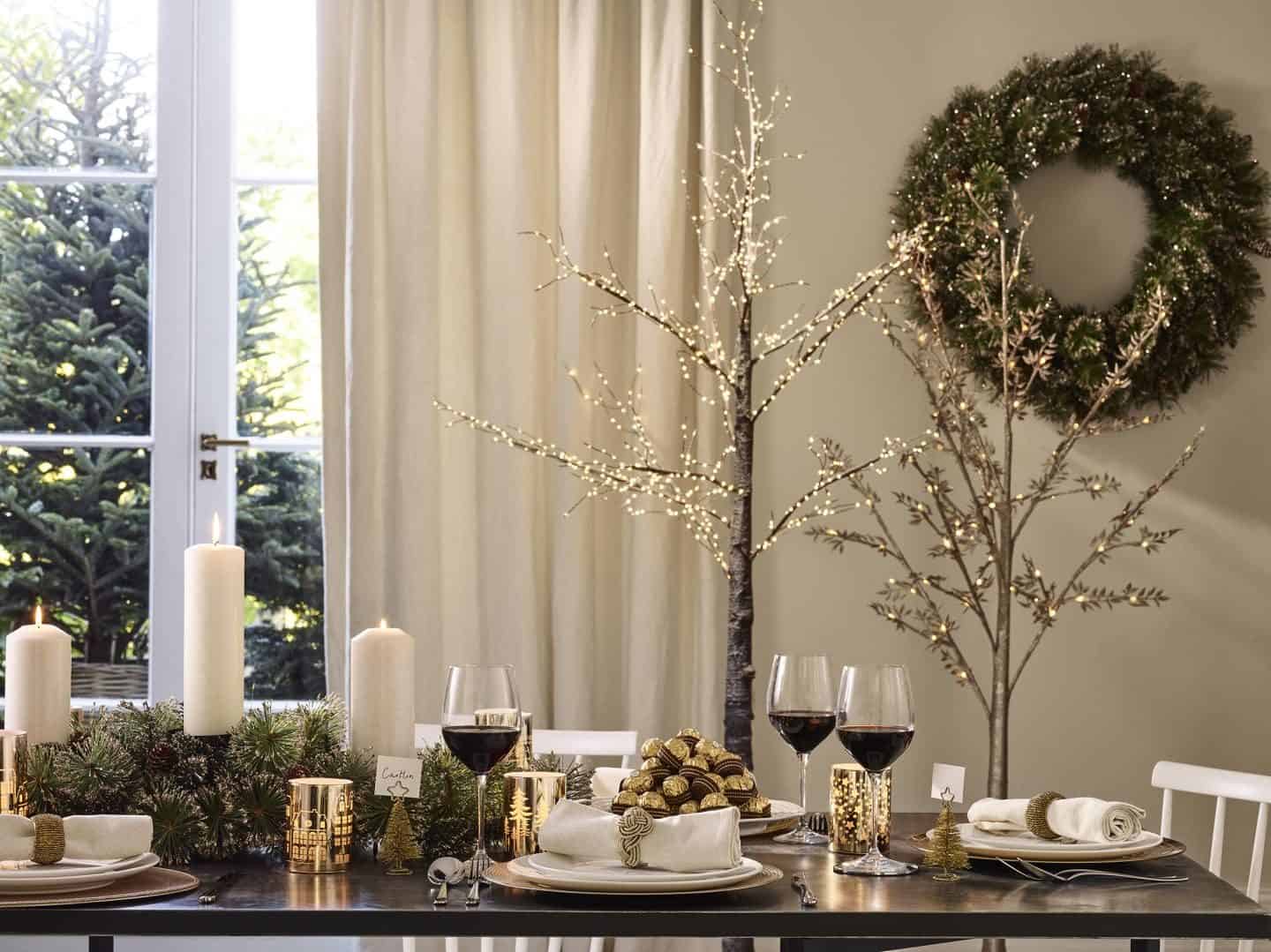 Dobbies All That Glitters Christmas Trend - Dining table that incorporates lots of Christmas sparkle