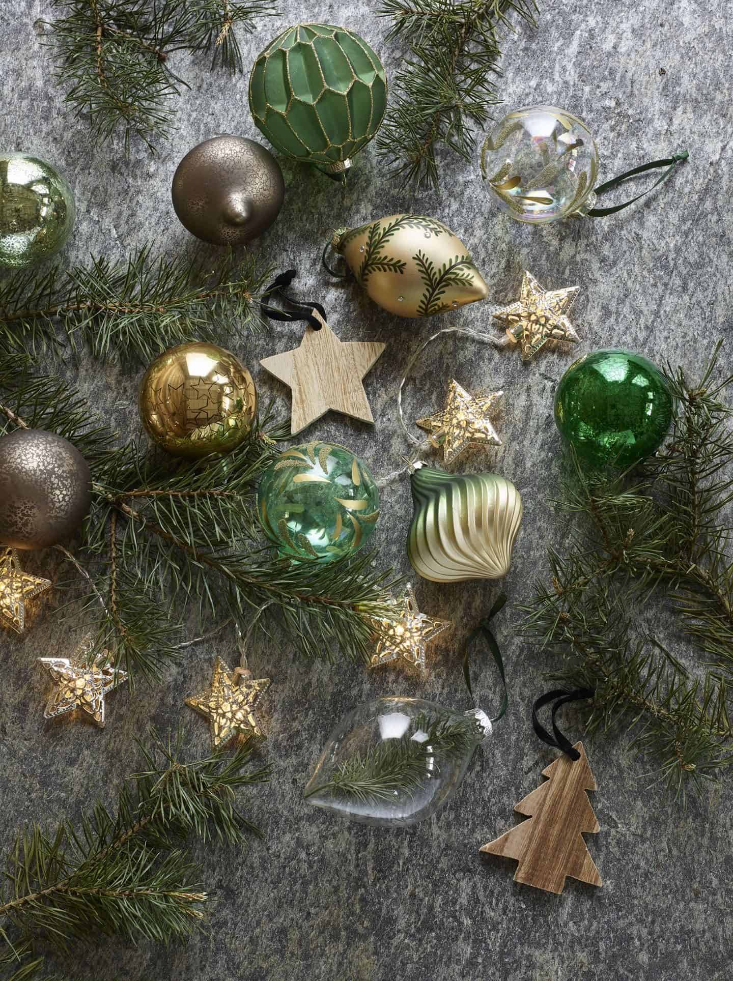 Dobbies Selection of Enchanted Garden Christmas Trend - Baubles