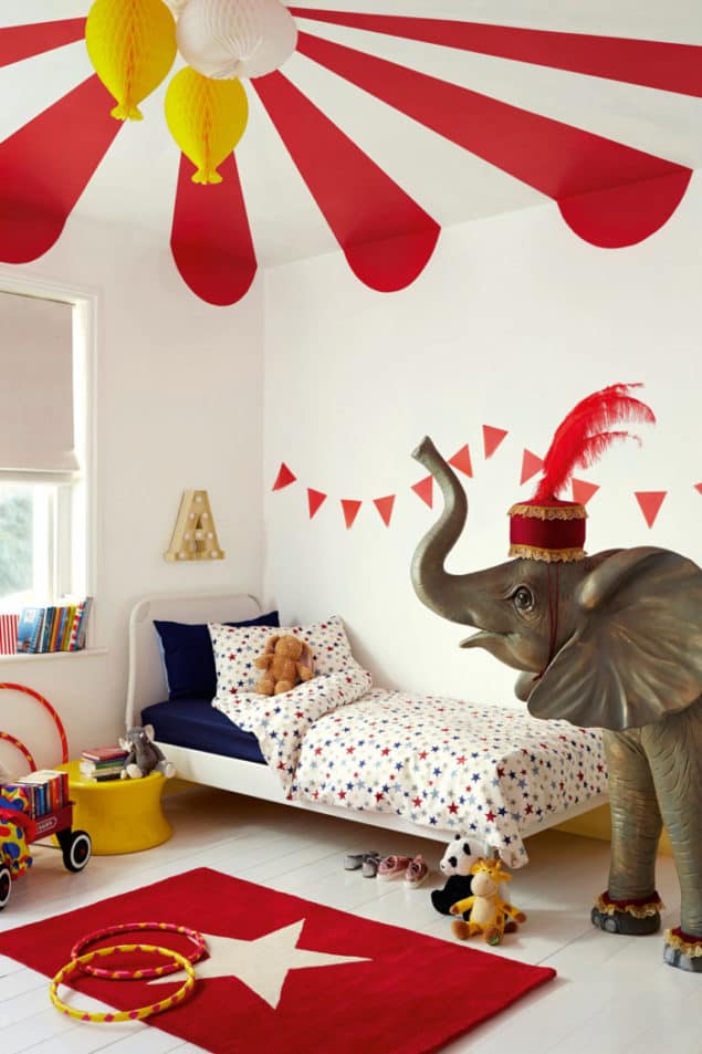 Paint manufacturer Dulux recently launched a kids' bedroom campaign to encourage parents to involve their children in the creative process when decorating their bedrooms. The result of the campaign was six creative designs for a child's bedroom that not only look fantastic but that aren't really even that difficult to create. 