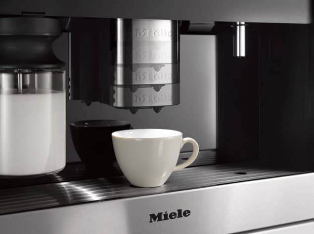 Generation 6000 built in coffee machine with self-adjusting spout from Miele