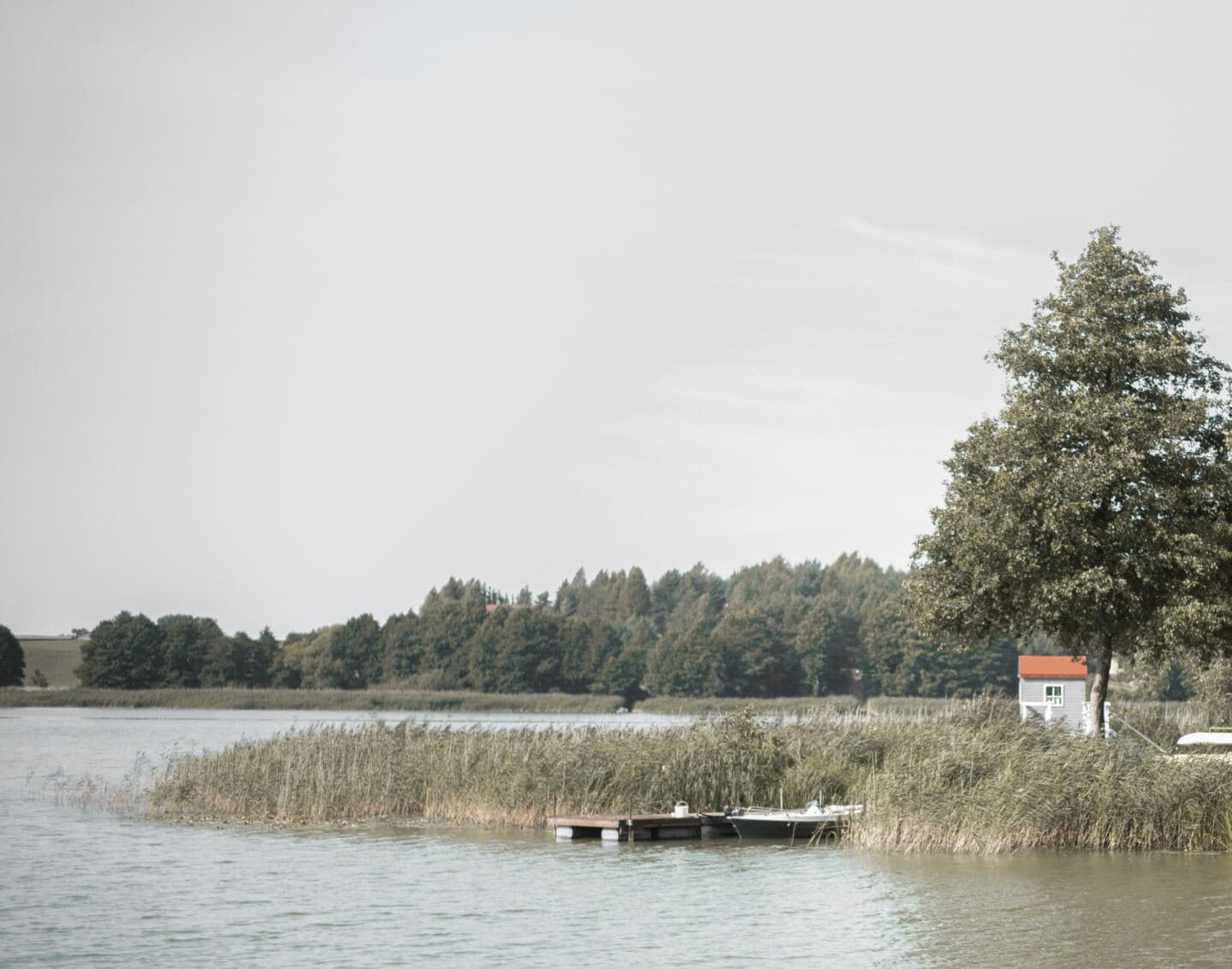 A beautiful view of a lake