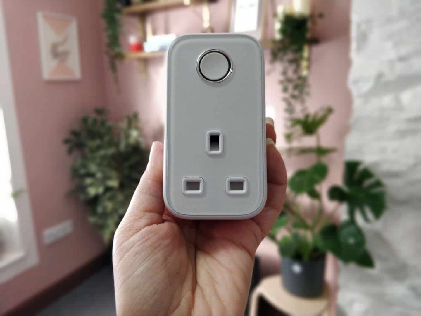 Hive active plug can be used to create a smart office or a smart home