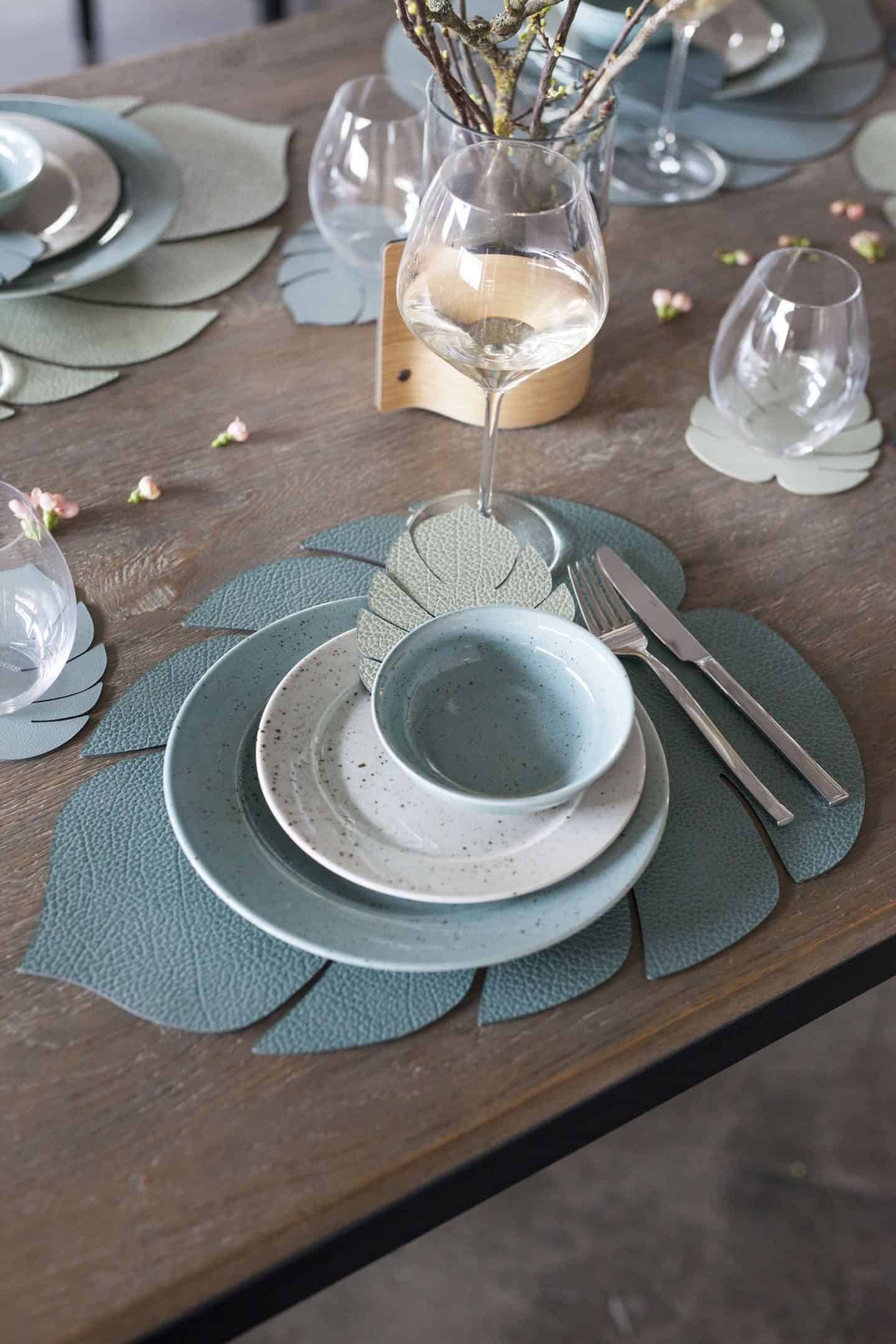 Monstera Leaf-shaped green recycled leather placemats by LIND DNA