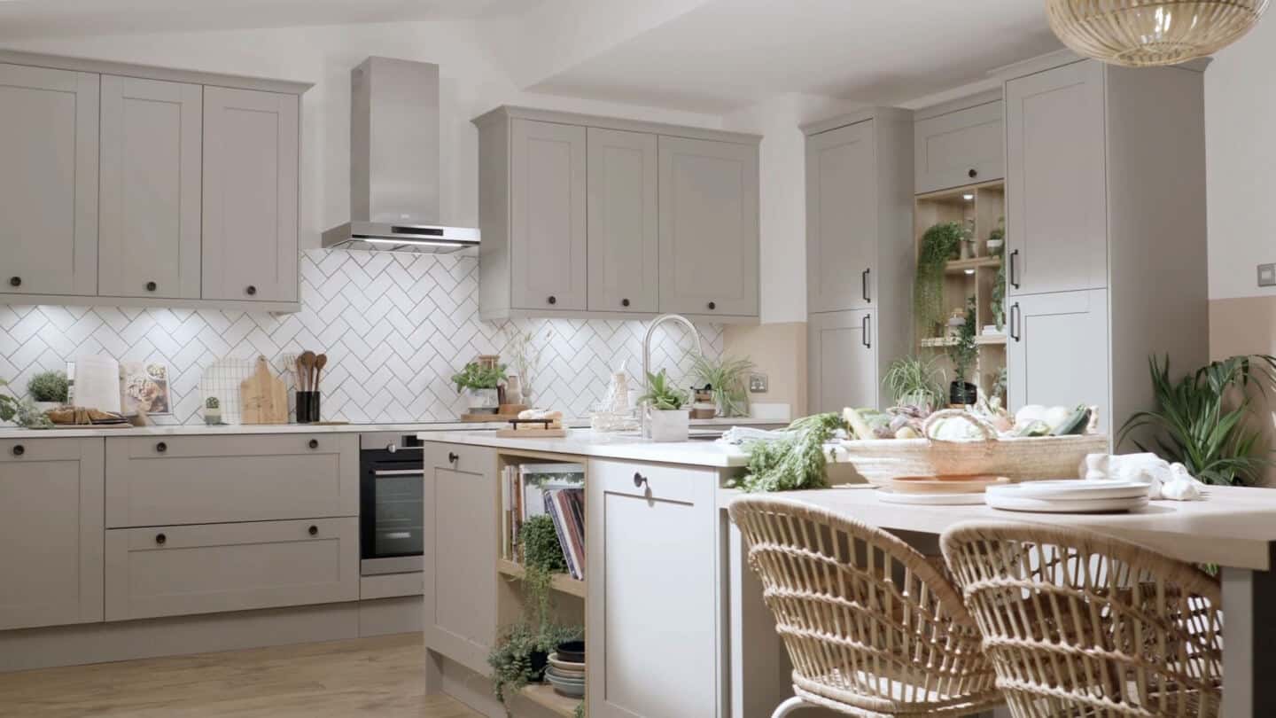 Magnet's Tatton Kitchen in pebble has been styled by Blogger Stacey Sheppard using the principles of biophilic kitchen designs