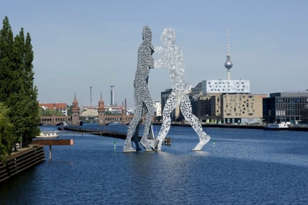 nhow hotel Berlin exterior view of molecule man