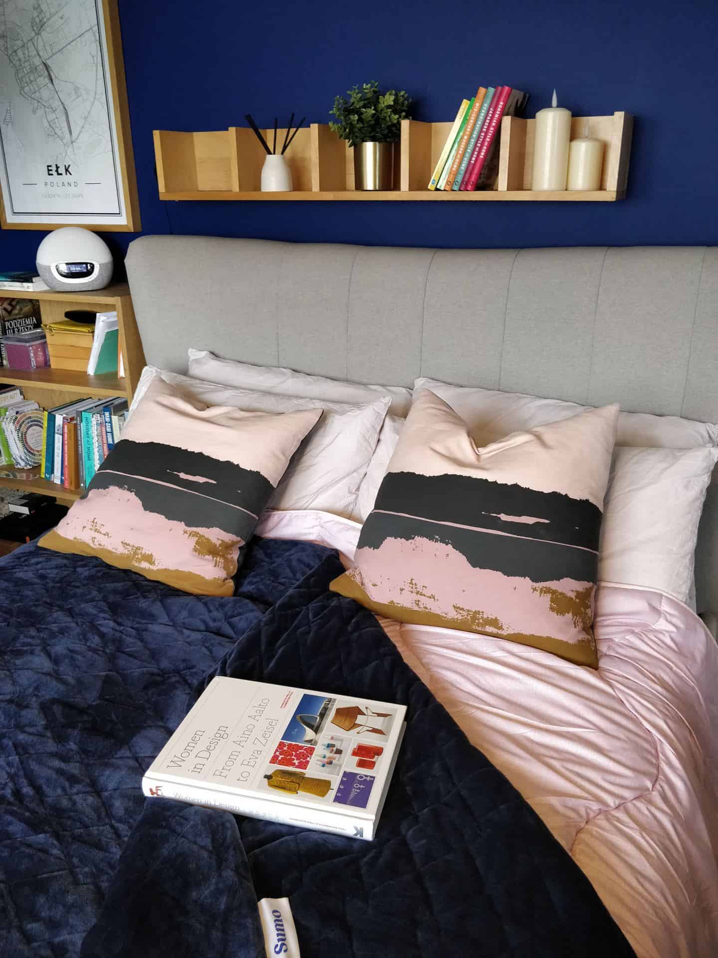 World Sleep Day 2020-5 Ways to Improve your Sleep. A double bed with pink and blue bedding